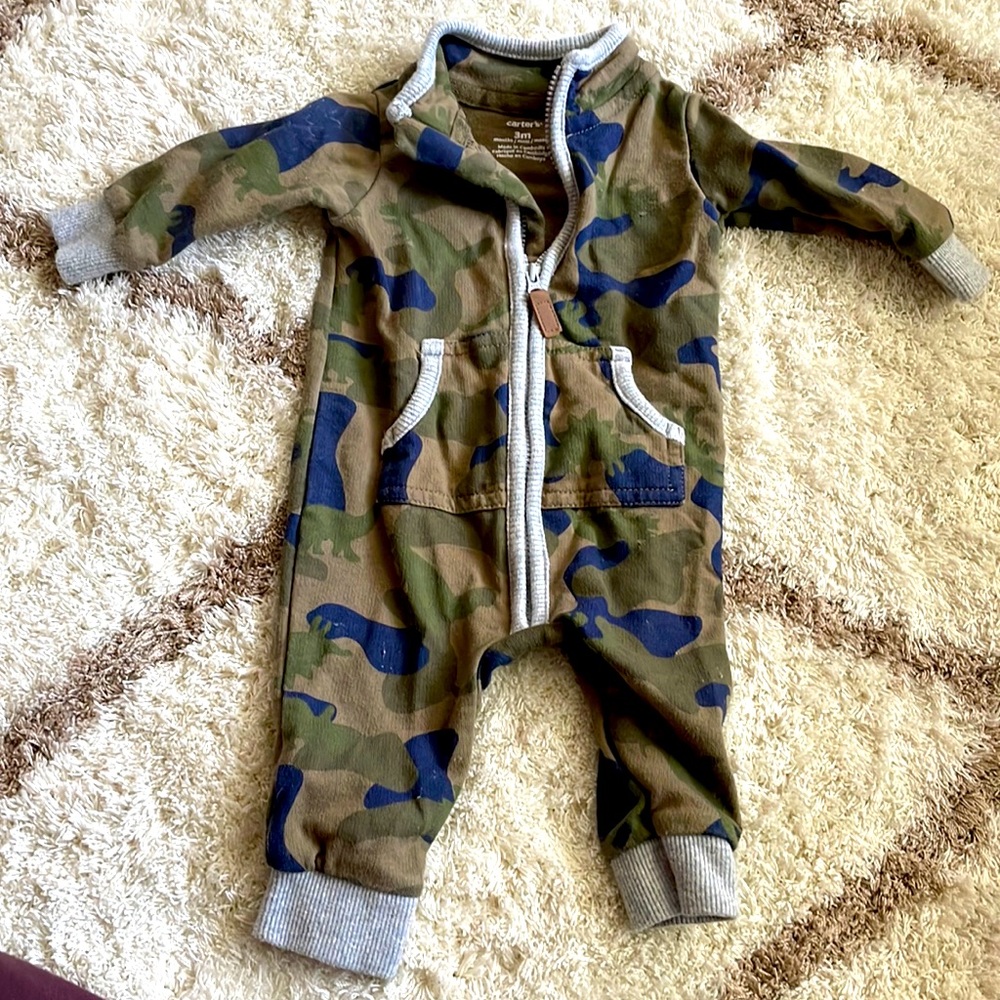 Carter’s Dino Camo Romper 🦖
